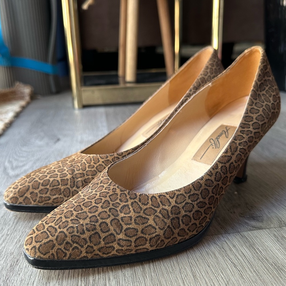 Vintage Leather Leopard Pointy Toe Heels Size 8.5